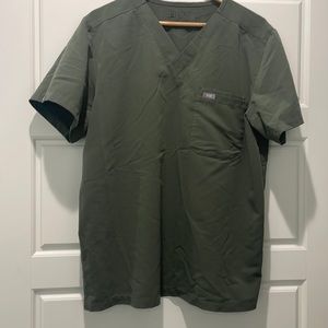 Men’s scrub top
